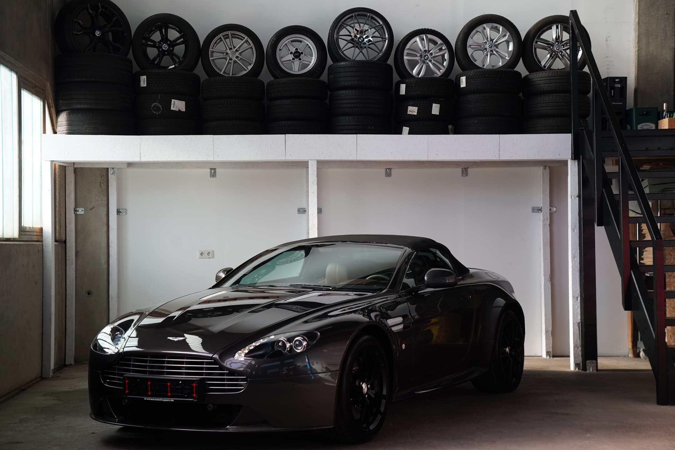 Aston-Martin V8 Vantage S Roadster
